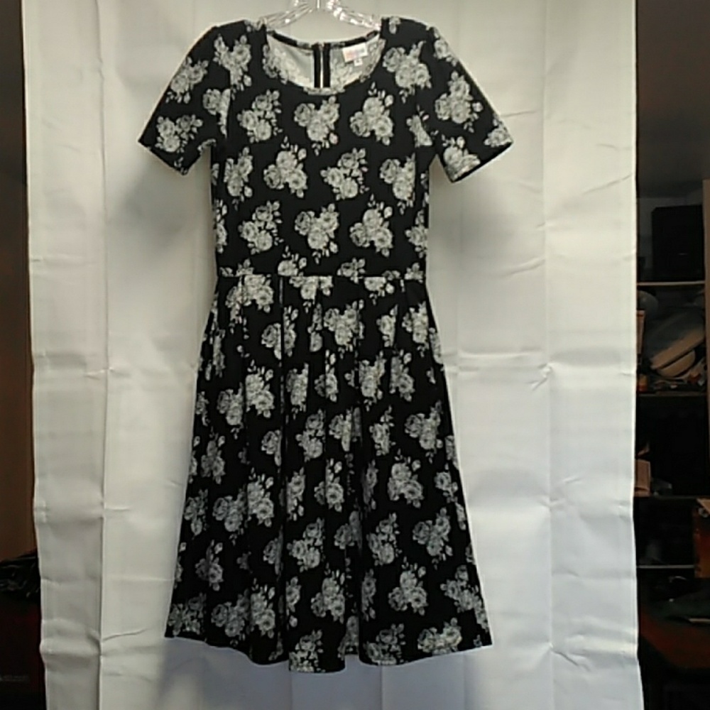Lularoe Amelia